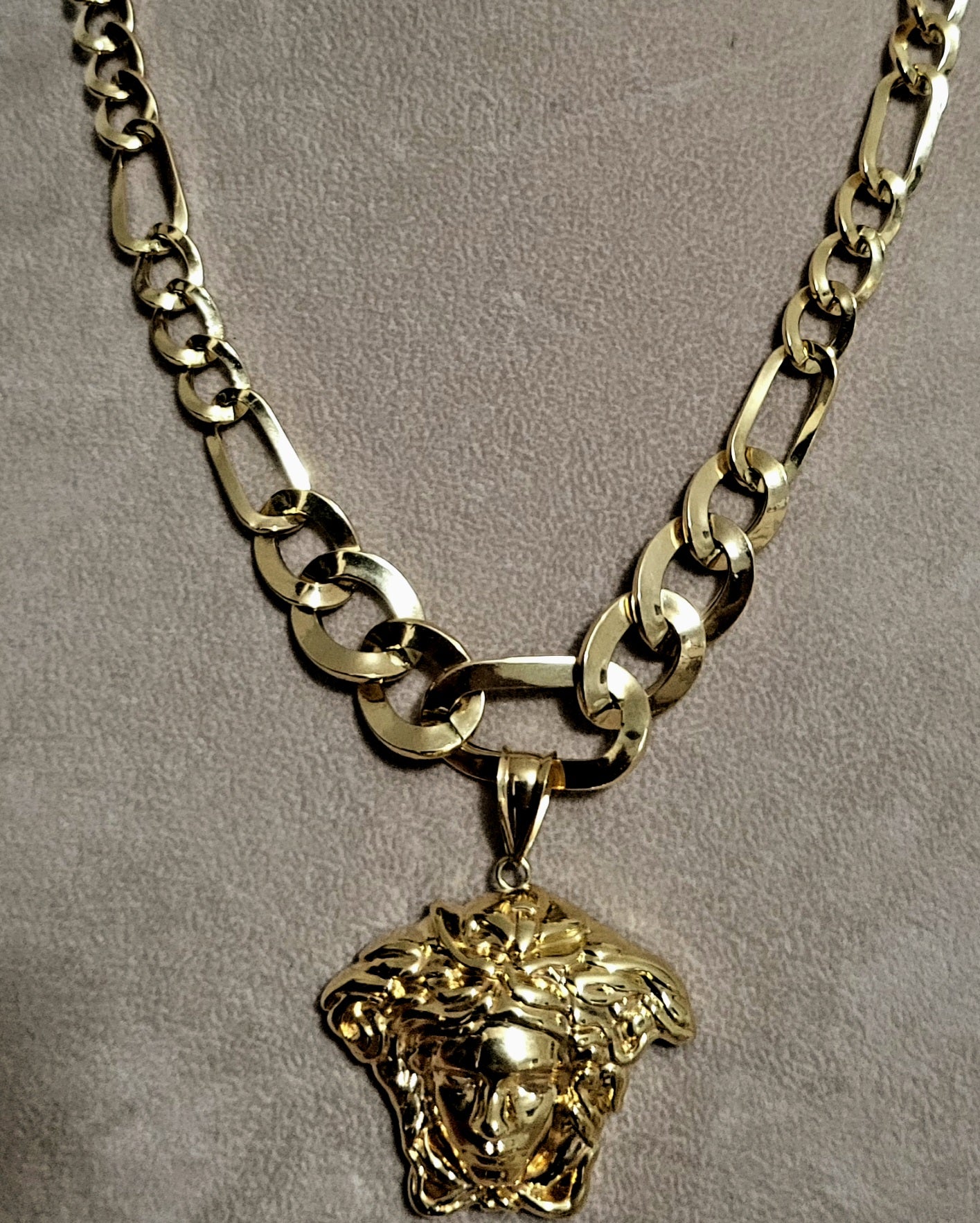 Collana a catena con Medusa Oro